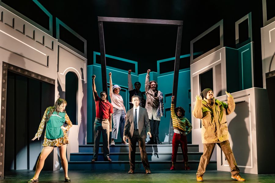 Review: THE GUY WHO DIDN’T LIKE MUSICALS, Apollo Theatre Image