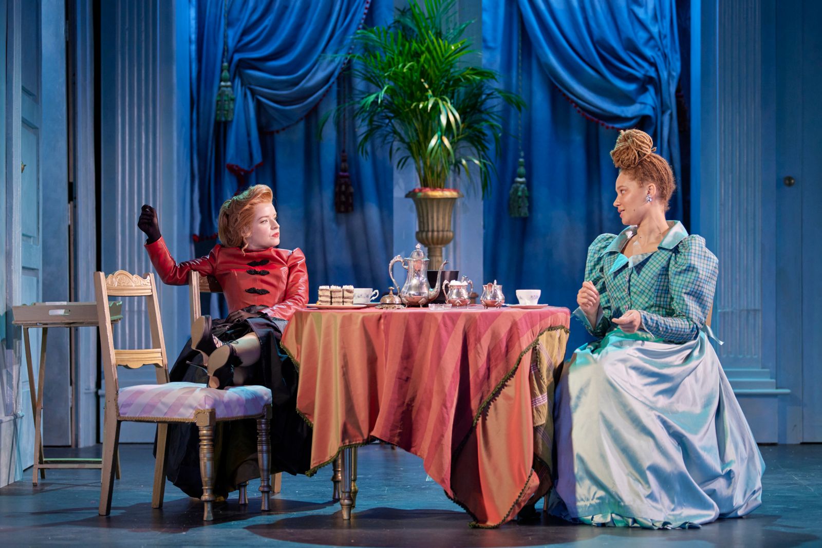Review: AN IDEAL HUSBAND at Gate Theatre Image