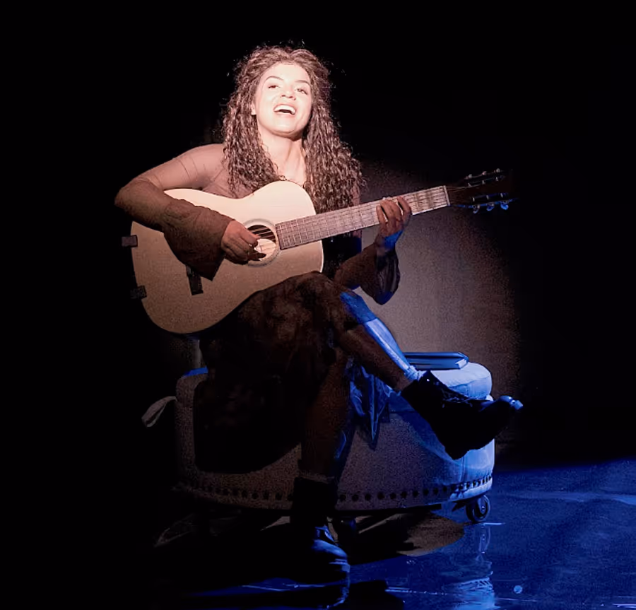 Review: A ROOM IN THE CASTLE at MOXIE Theatre Image