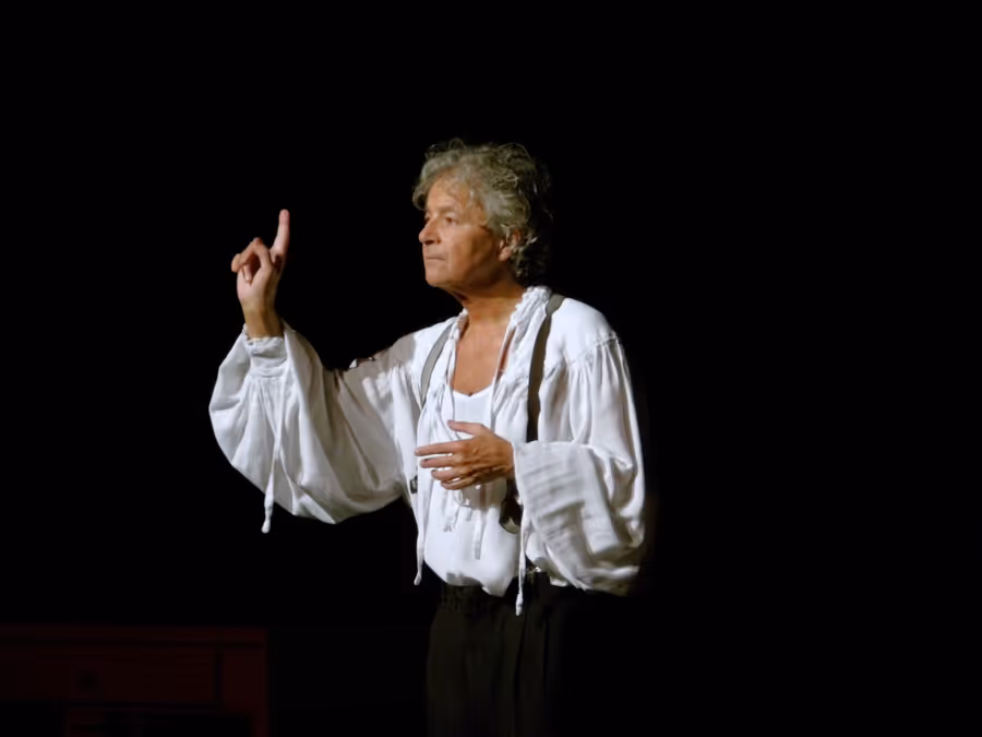 Crítica: ÍCARO at Teatro De La Ciudad Esperanza Iris Image