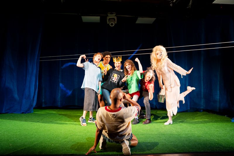 Photos: Harris Singer’s TAKE ME TO DOLLYWOOD at The Downstairs at La MaMa — photo 13 of 16