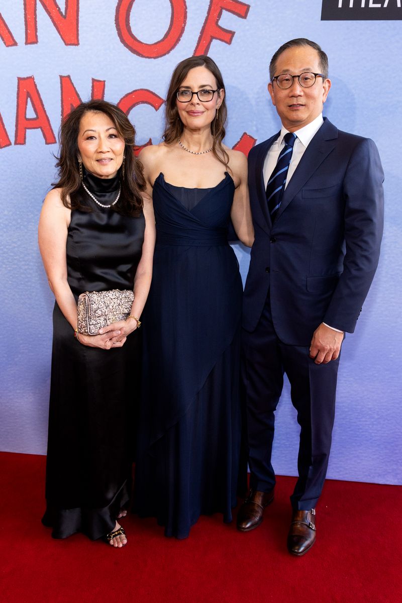 Photos: On the Red Carpet for Lincoln Center Theater's Gala Presentation of MAN OF LA MANCHA — photo 14 of 60