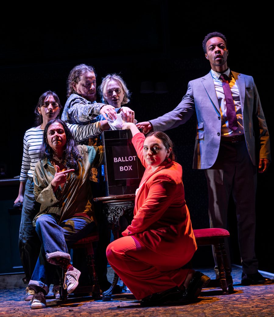 Photos: OUR PUBLIC HOUSE at Leeds Playhouse Ahead of UK Tour Image