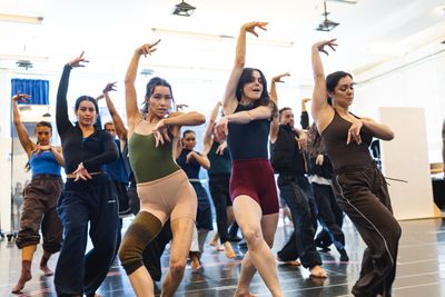 Valeria Yamin, Ava Noble, Melanie Moore, Karli Dinardo, and the ensemble Photo