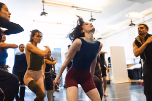 Valeria Yamin, Ava Noble, Melanie Moore, Gabriel Hyman, and the ensemble Photo