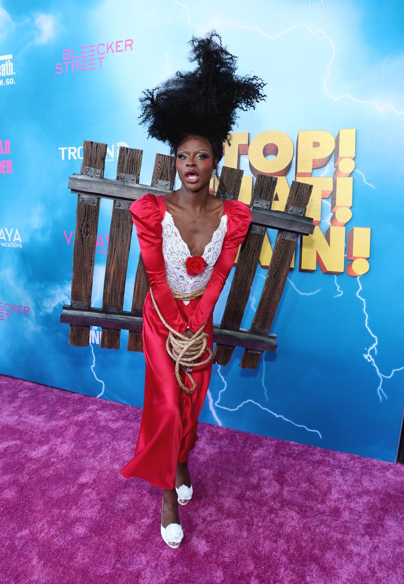 Photos: RuPaul & DRAG RACE Stars Attend STOP! THAT! TRAIN! World Premiere — photo 34 of 35
