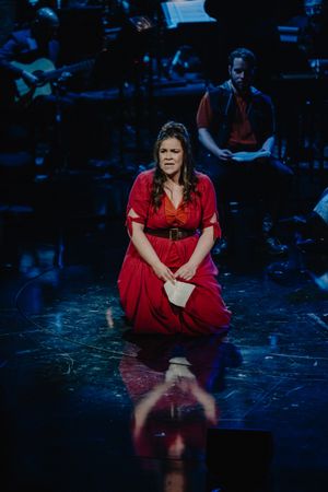 Lindsey Mendez @ BroadwayWorld Lindsey Mendez Photo