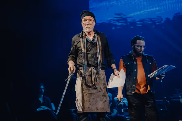 Patrick Page, Robin de Jesus Photo