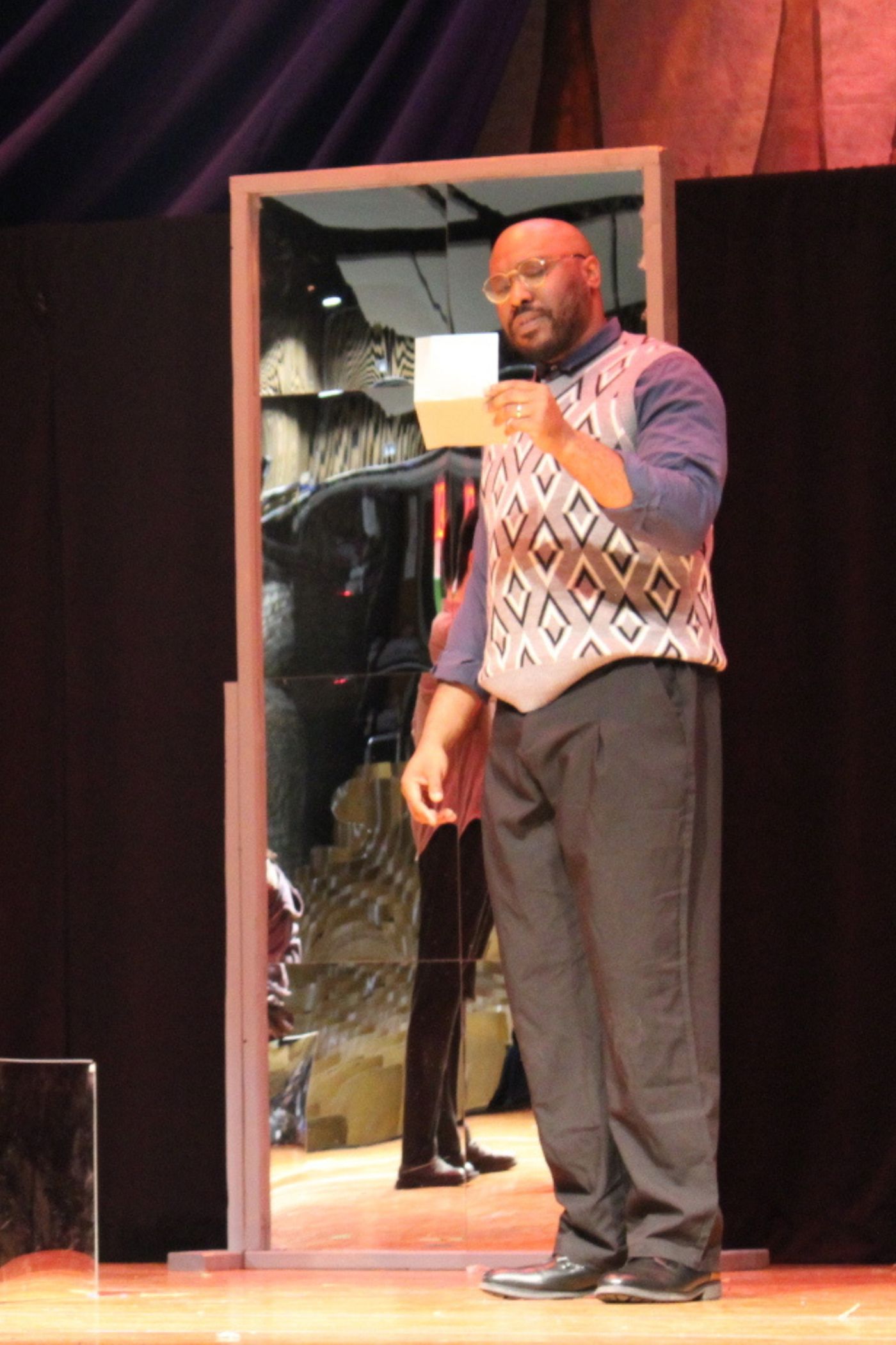 Exclusive Photos: HAMLET Presented By The Acting Company at Sheen Center Image