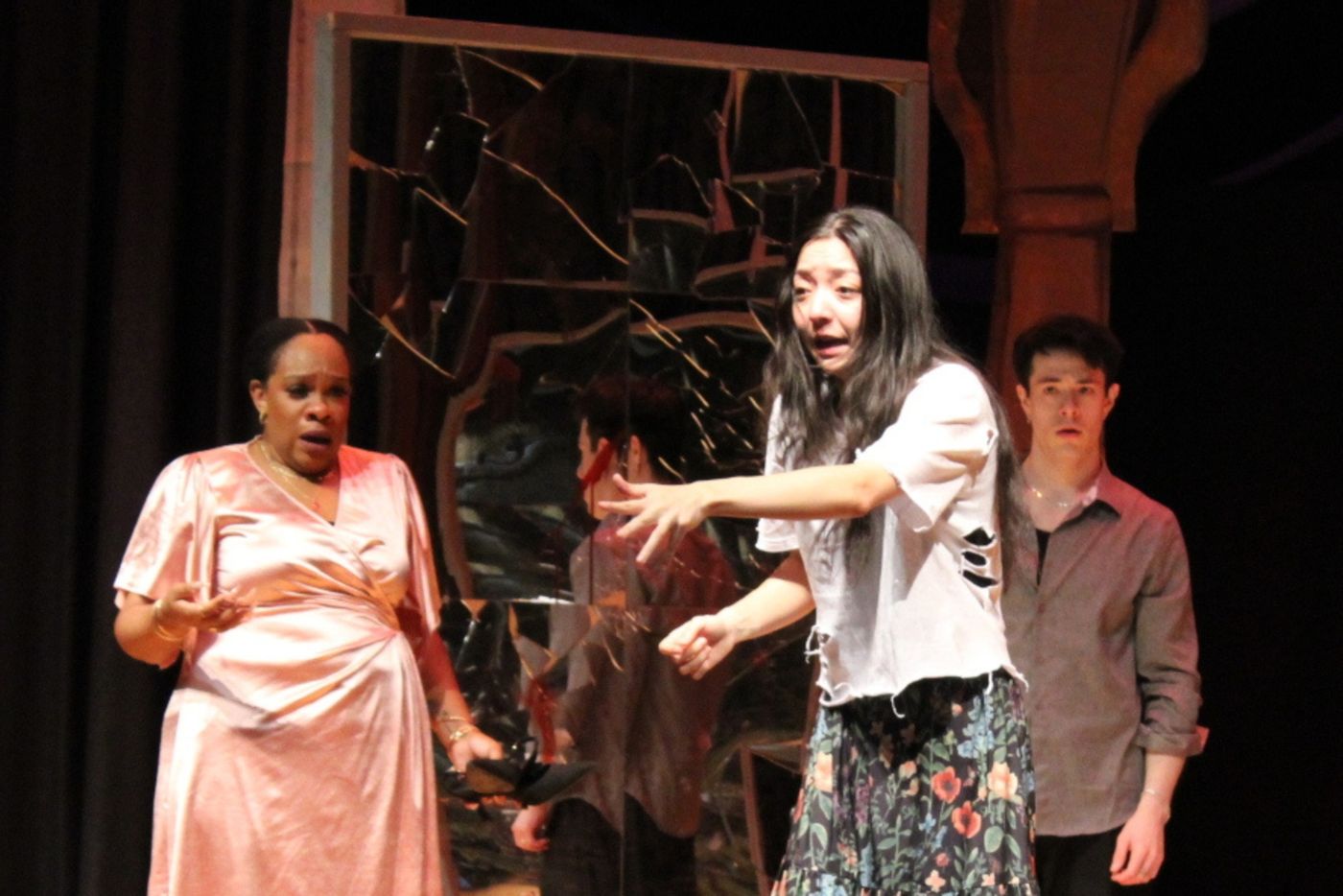 Exclusive Photos: HAMLET Presented By The Acting Company at Sheen Center Image