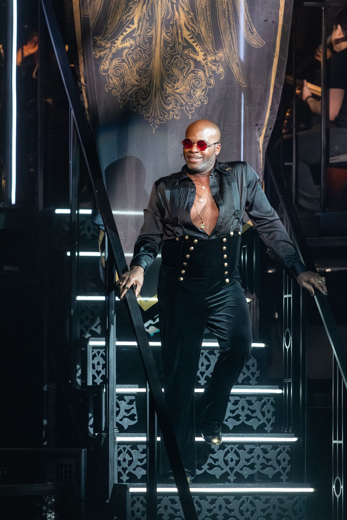 Photos: Get a First Look at PIPPIN at Signature Theatre Image