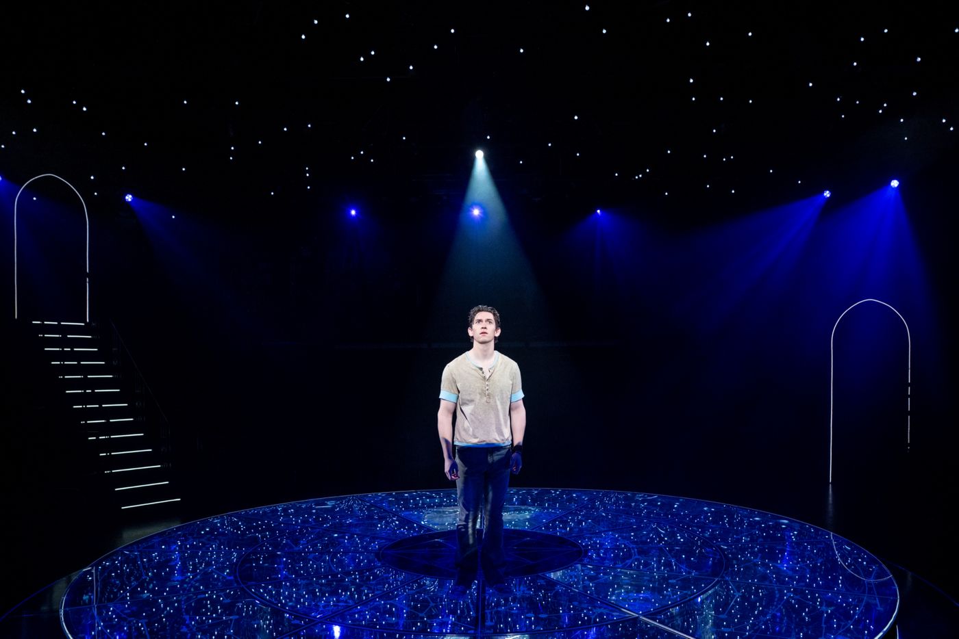 Photos: Get a First Look at PIPPIN at Signature Theatre Image