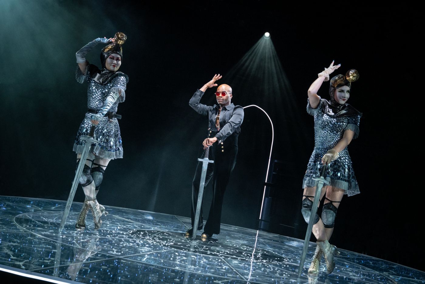 Photos: Get a First Look at PIPPIN at Signature Theatre Image