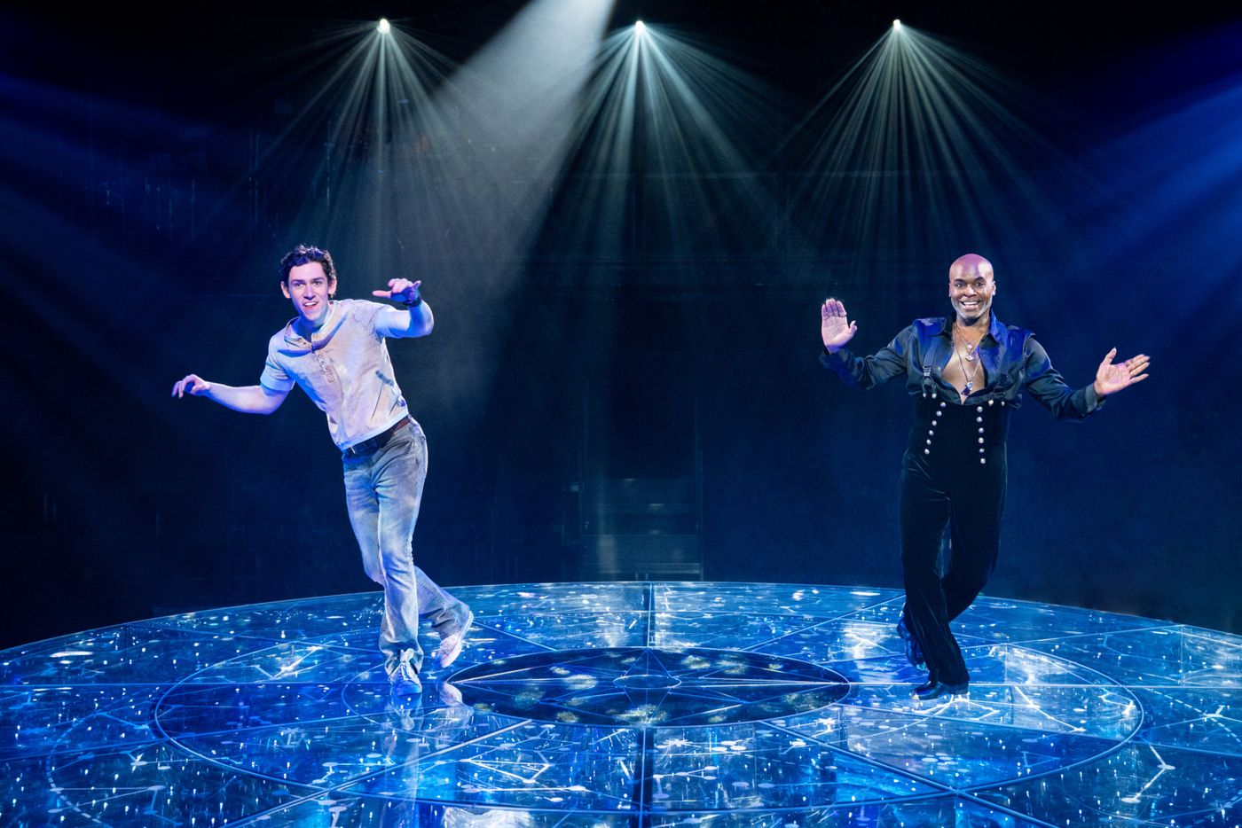 Photos: Get a First Look at PIPPIN at Signature Theatre Image