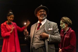 Leah Haile, Jason Barnett and Julia Hills @ BroadwayWorld Leah Haile, Jason Barnett and Julia Hills Photo
