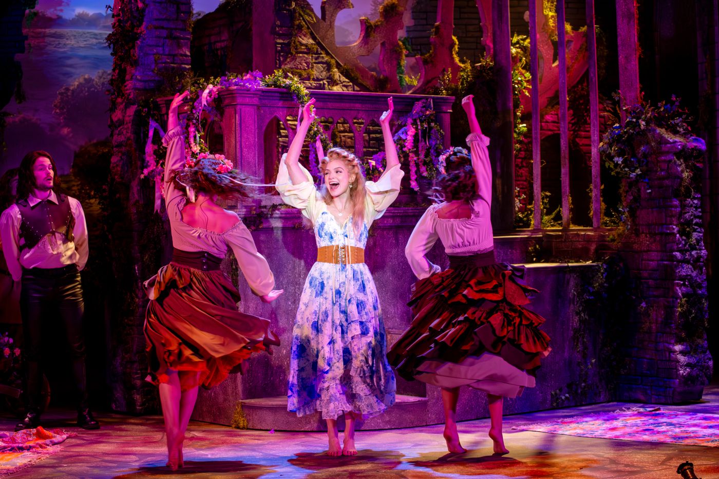 Review: CAMELOT at The John W. Engeman Theater Image
