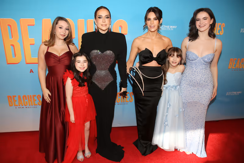 BEACHES Plays Final Broadway Performance Image