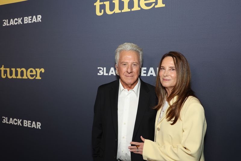 Photos: Tovah Feldshuh, Dustin Hoffman, & More Attend TUNER New York Screening — photo 15 of 19