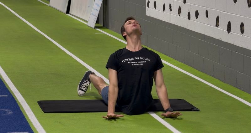 Photos: LUZIA's Alexey Goloborodko Hosts Contortion Workshop Near Cirque Big Top — photo 1 of 7