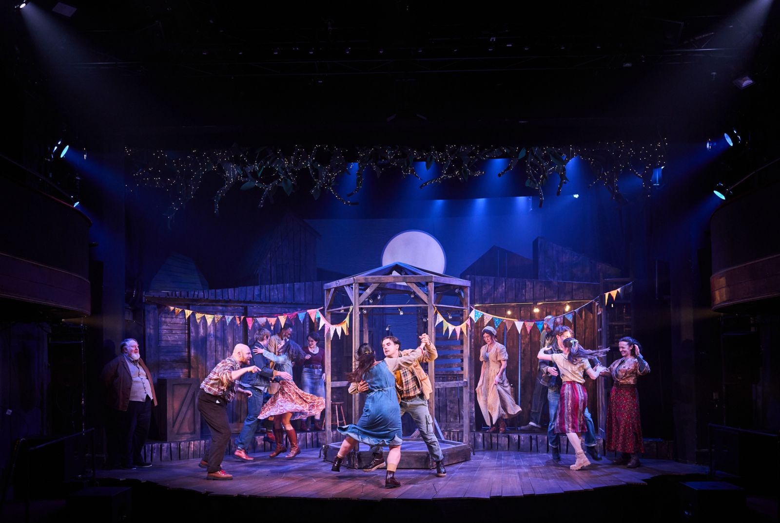 Photos: Glenn Adamson, Lauren Jones, and More in DARK OF THE MOON — photo 1 of 53