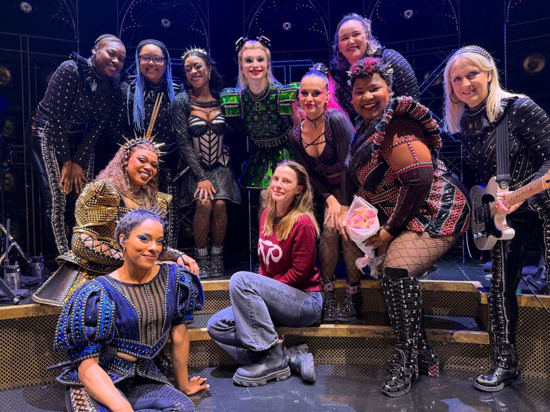 Photos: Betty Gilpin Visits SIX on Broadway — photo 2 of 2