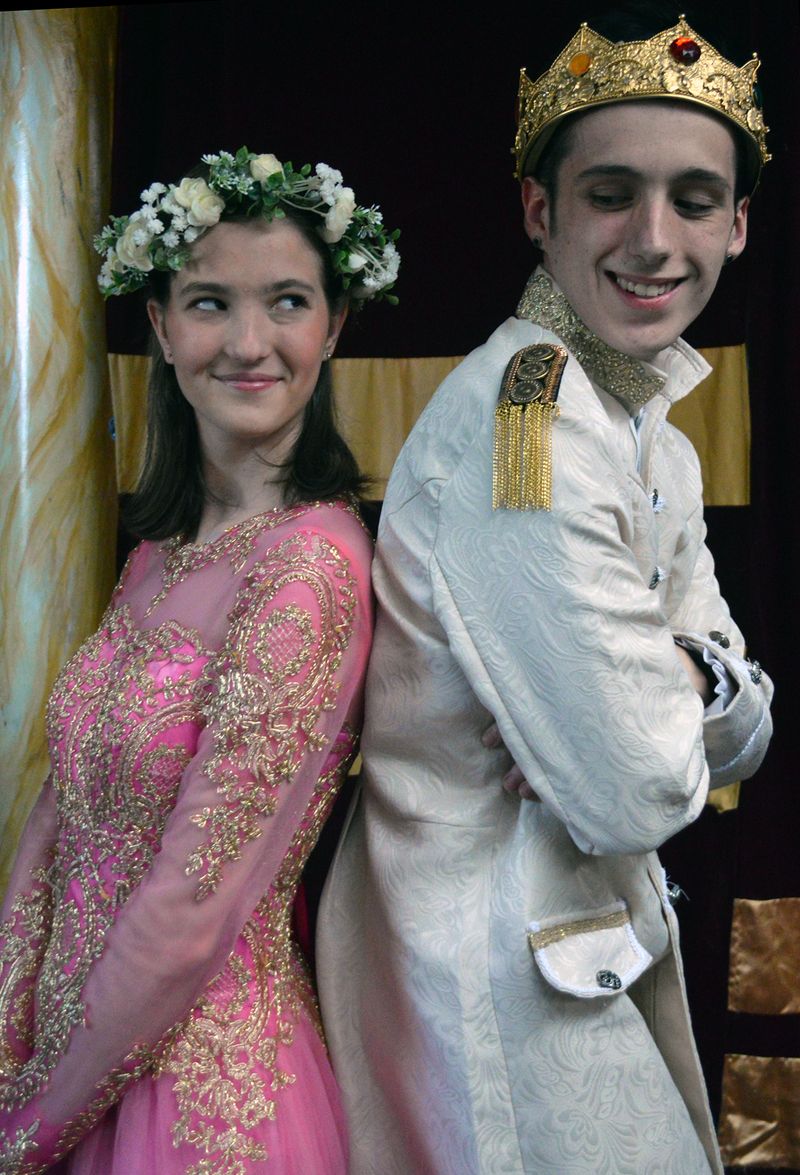 Photos: Cinderella At Sutter Street Theatre — photo 2 of 2