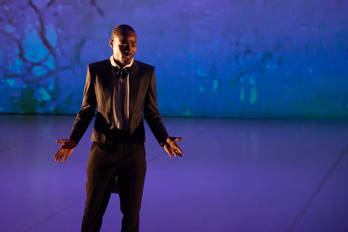 Review: THE DANCE FACTORY - DADA MASILO’S HAMLET, Sadler's Wells Image