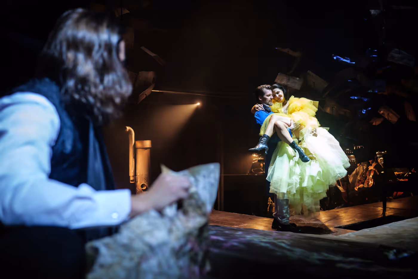 Review: Unikátní zážitek na plzeňské Malé scéně: muzikál OBEJMOUT VLNY Image