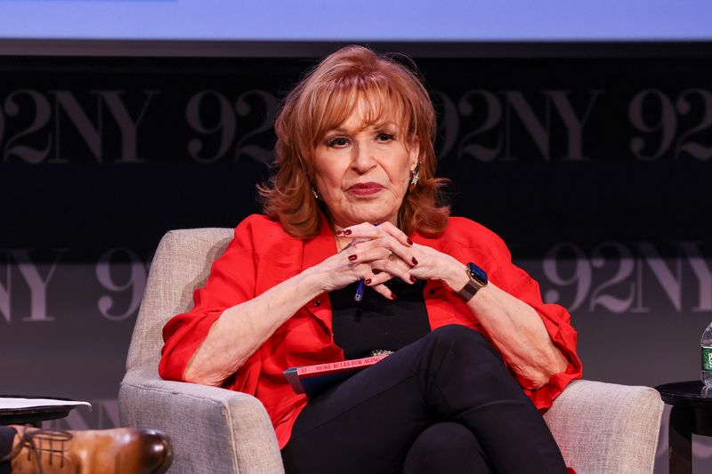 Photos: Roger Rosenblatt Talks 'More Rules for Aging' With Alan Alda and Joy Behar — photo 15 of 31