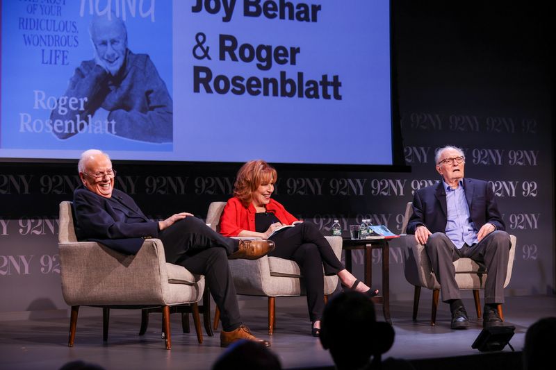 Photos: Roger Rosenblatt Talks 'More Rules for Aging' With Alan Alda and Joy Behar — photo 29 of 31