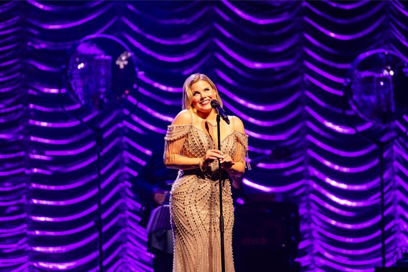 Photos: Megan Hilty Performs in Concert at Theatre Royal Drury Lane — photo 10 of 18