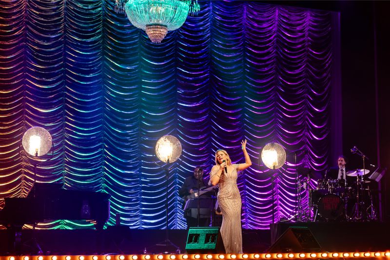 Photos: Megan Hilty Performs in Concert at Theatre Royal Drury Lane — photo 11 of 18