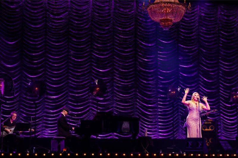 Photos: Megan Hilty Performs in Concert at Theatre Royal Drury Lane — photo 14 of 18