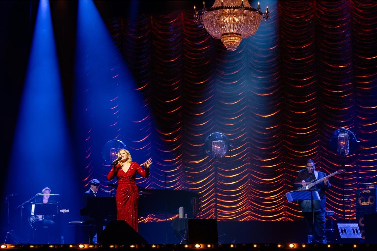 Megan Hilty at Photos: Megan Hilty Performs in Concert at Theatre Royal Drury Lane