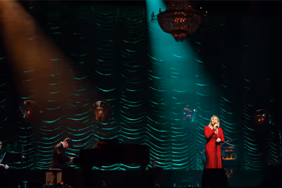 Megan Hilty Photo