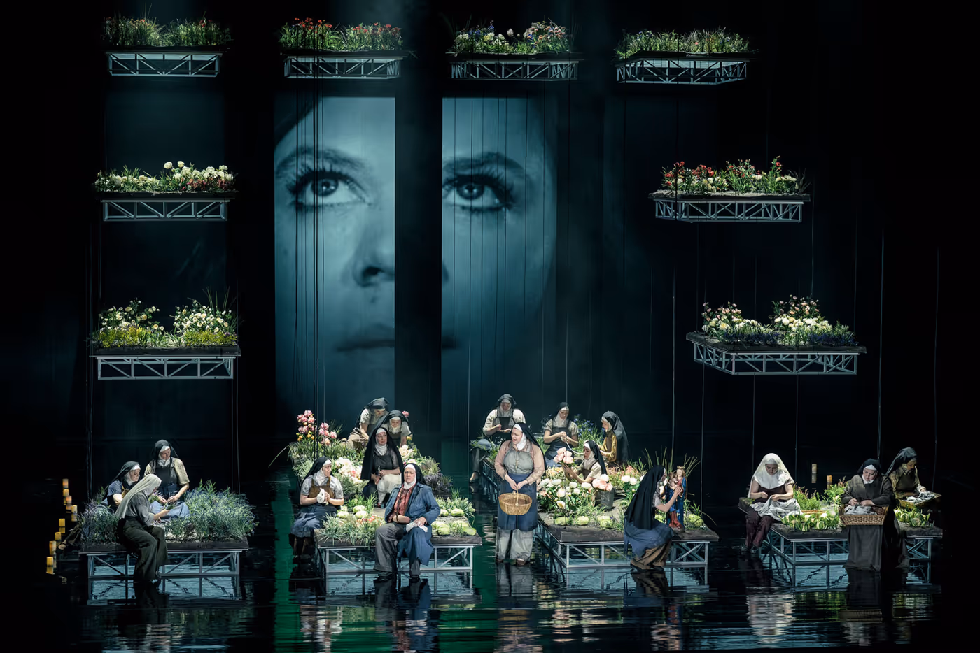 Review: Dialogy karmelitek ve Státní opeře Image