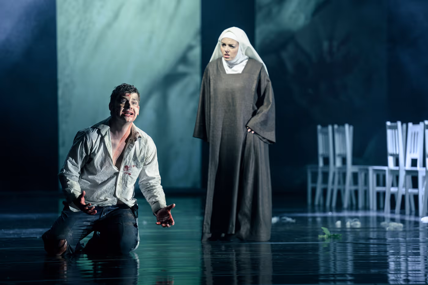 Review: Dialogy karmelitek ve Státní opeře Image