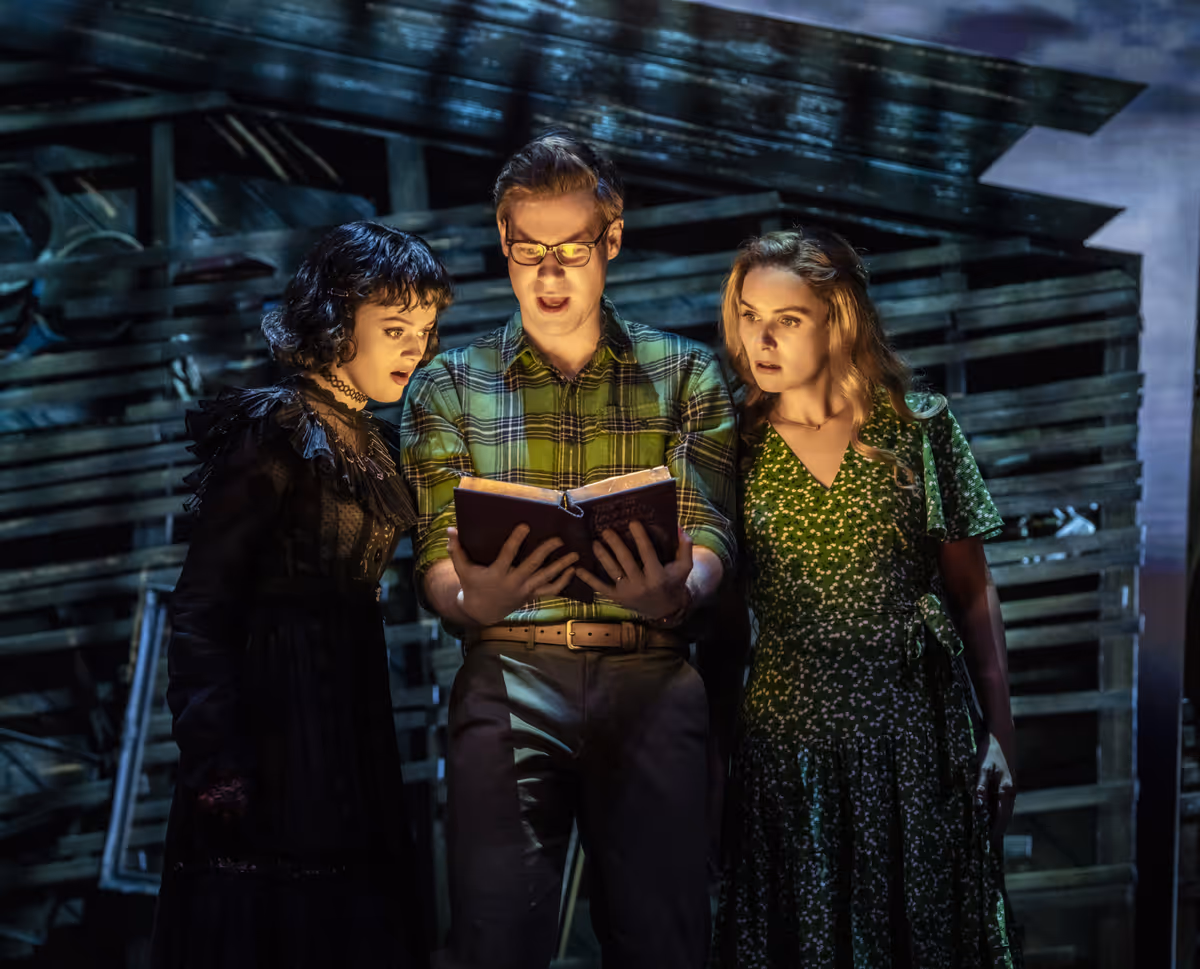 Hannah Nordberg, David Hunter and Chelsea Halfpenny at Photos: Amie Atkinson, David Fynn and More in BEETLEJUICE in the West End