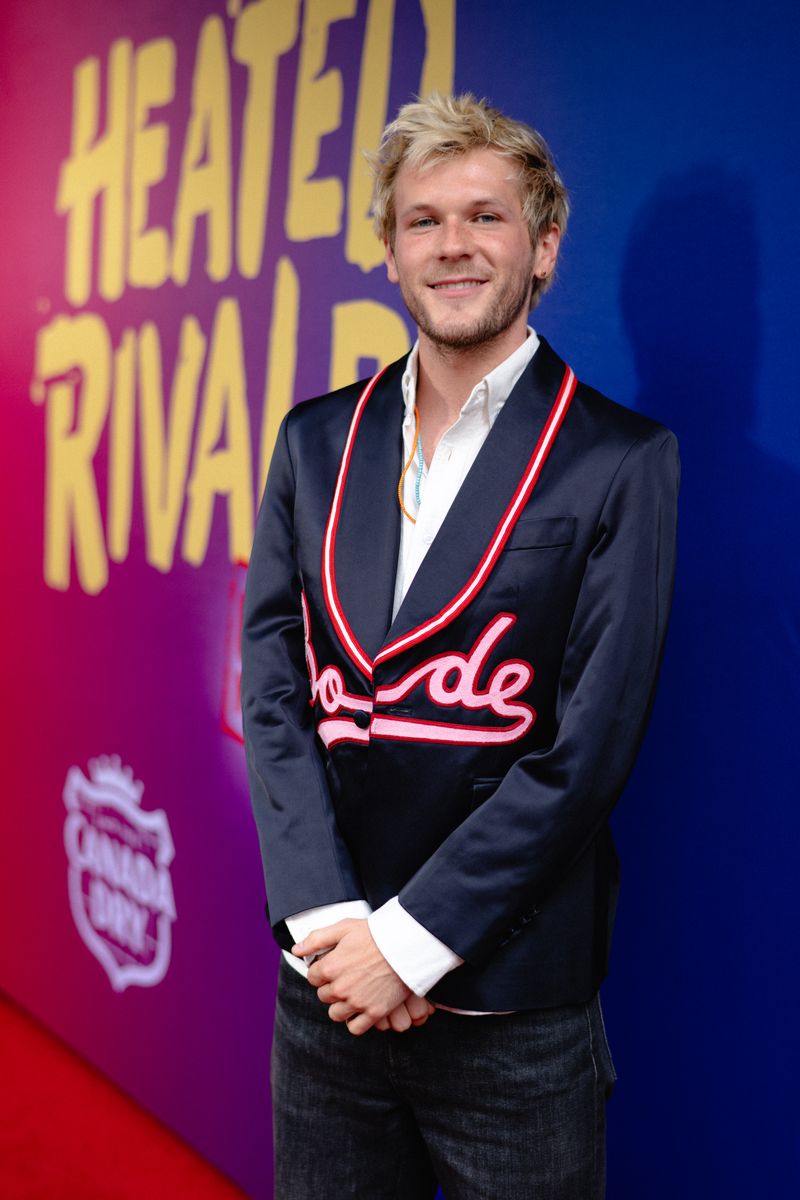 Photos: HEATED RIVALRY: THE UNAUTHORIZED MUSICAL PARODY Opens Off-Broadway — photo 24 of 31