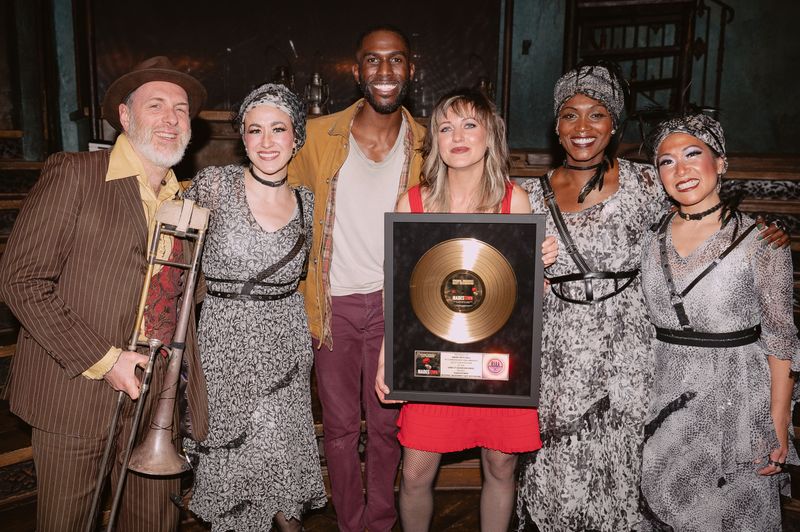 Photos/Video: HADESTOWN Celebrates Gold Certification of Original Broadway Cast Recording — photo 9 of 12