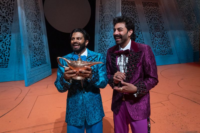 Photos/Video: DELI BOYS Make Cameo in ALADDIN on Broadway — photo 2 of 4