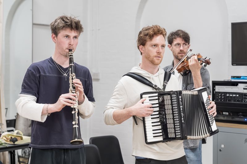 Photos: CYRANO DE BERGERAC in Rehearsal at the Noël Coward Theatre — photo 8 of 12