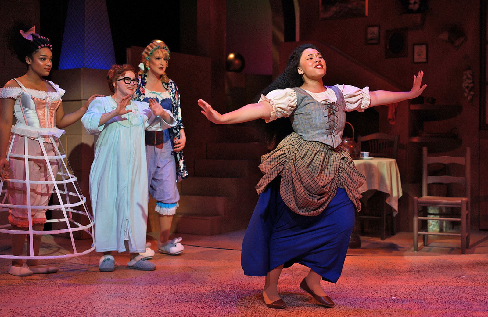 Photos: RODGERS & HAMMERSTEIN'S CINDERELLA is Now Playing at Beef & Boards — photo 5 of 5