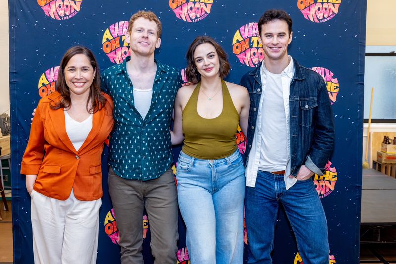 Photos: A WALK ON THE MOON Cast Meets the Press — photo 7 of 7