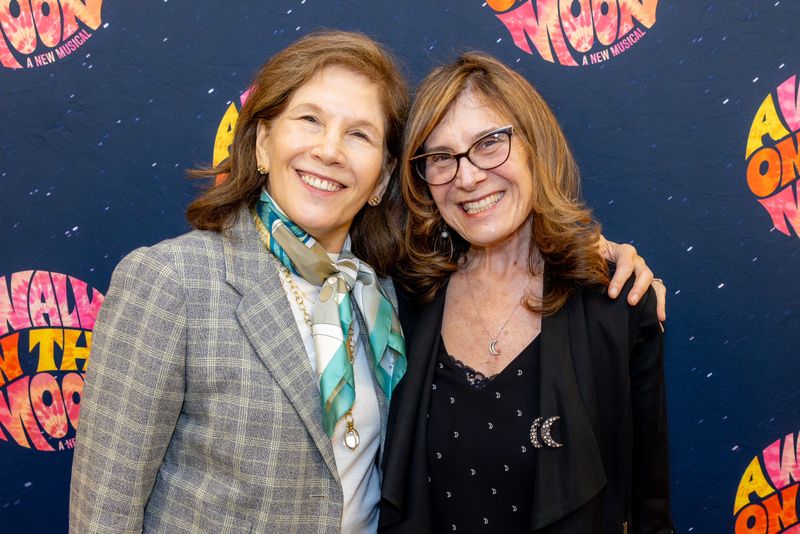 Photos: A WALK ON THE MOON Cast Meets the Press — photo 3 of 7