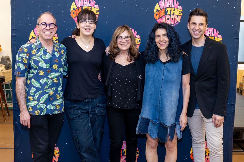 Photos: A WALK ON THE MOON Cast Meets the Press — photo 4 of 7
