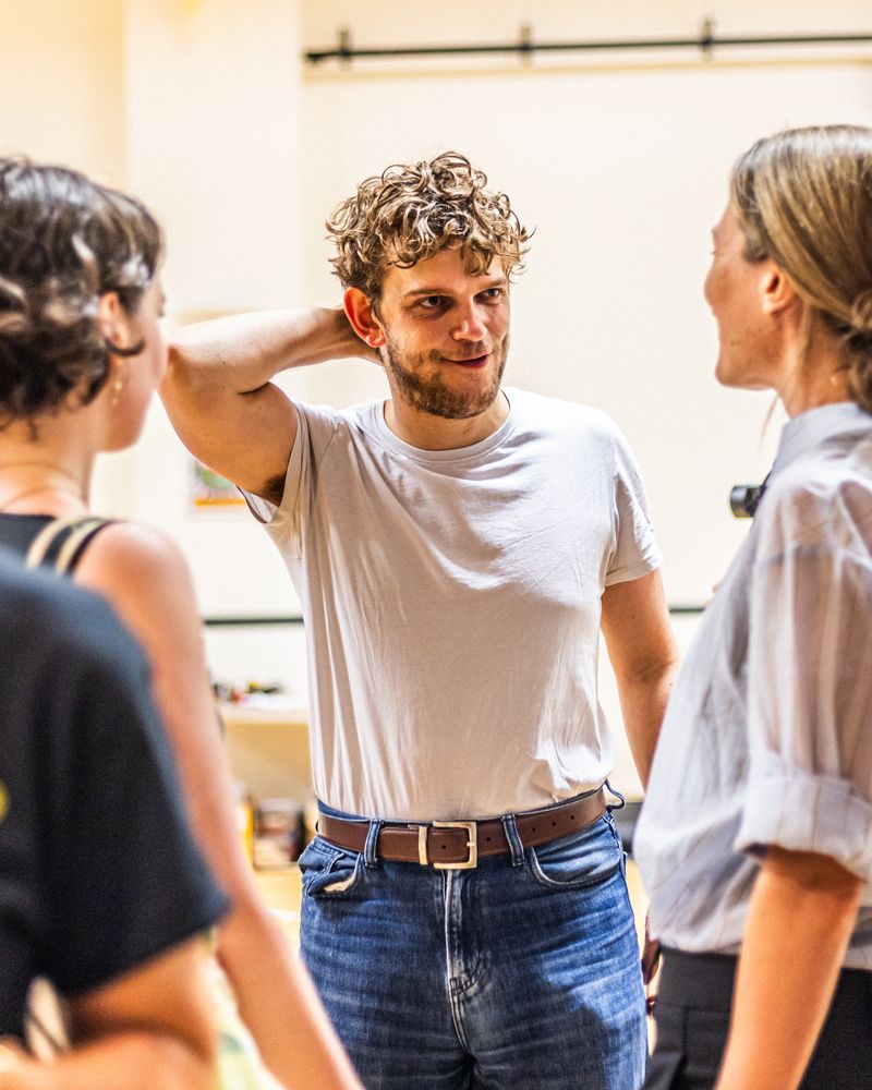 Photos: First day of Rehearsals for West End Transfer of Tom Stoppard's ARCADIA — photo 14 of 17
