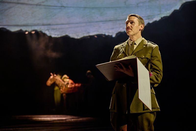 Photos: WAR HORSE Returns To National Theatre — photo 18 of 25