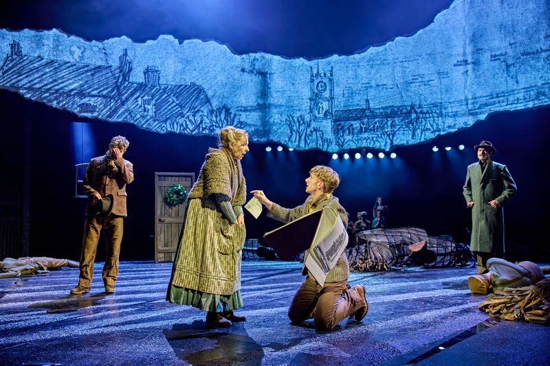 Photos: WAR HORSE Returns To National Theatre — photo 15 of 25