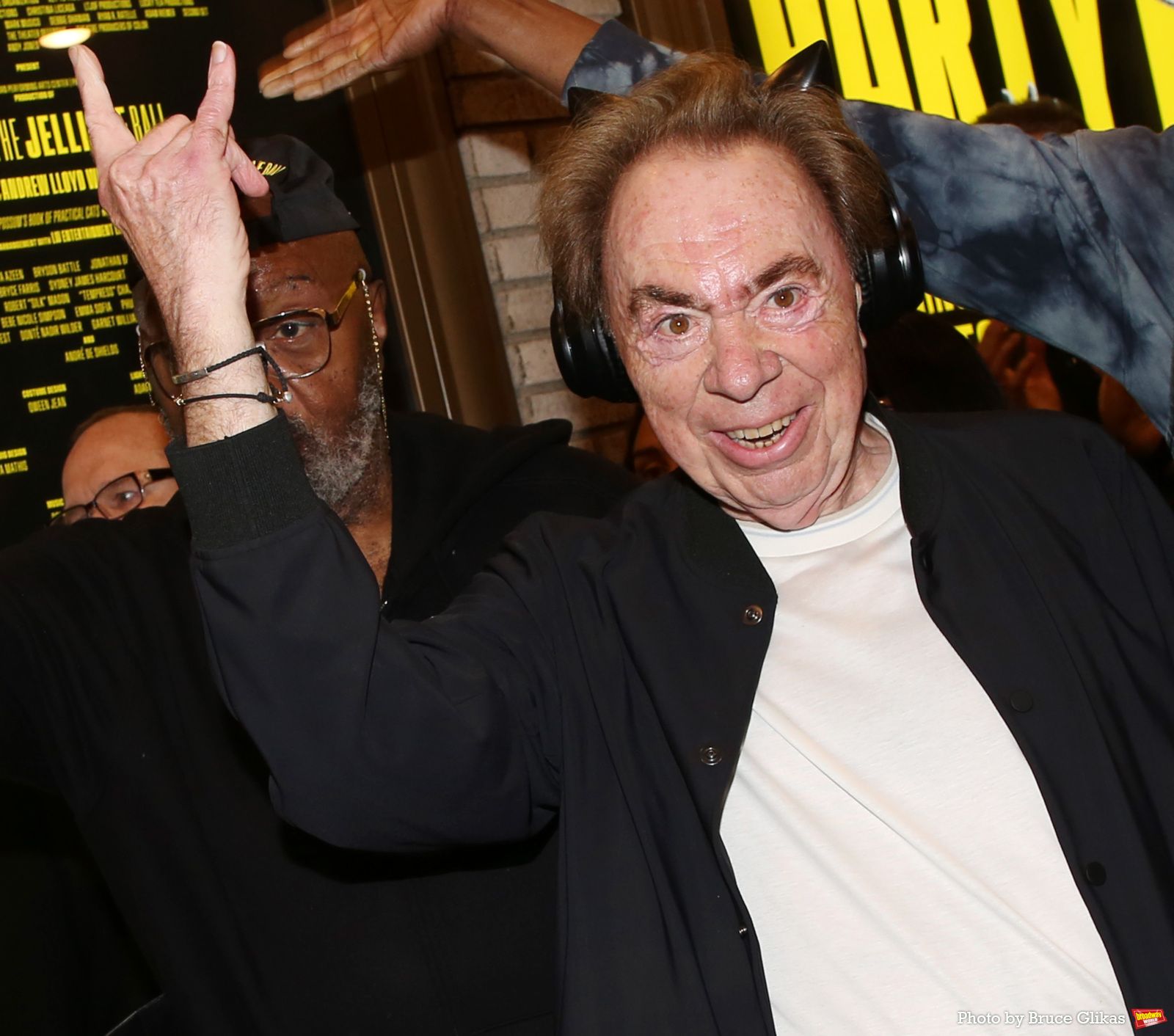 Photos: Andrew Lloyd Webber Makes Guest DJ Appearance at CATS: THE JELLICLE BALL — photo 1 of 34